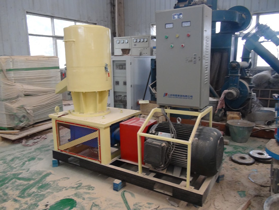 roller type pellet mill